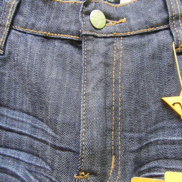 Women's Are Boot Cut Jeans - Picture 9 of 16